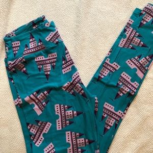OS LuLaRoe Leggings Disney Princess Castles